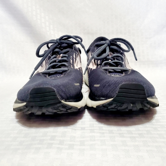 Brooks Ghost 13 Men's Running Shoe Size 12. - Picture 5 of 16